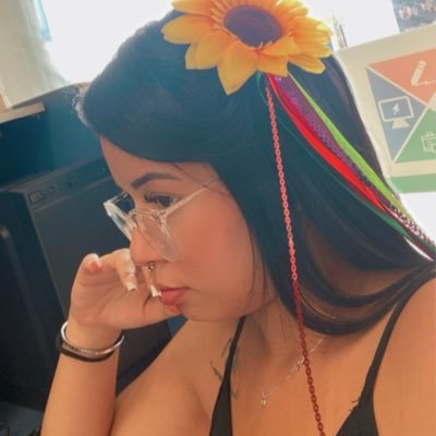 jovva_f's profile picture. 