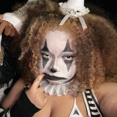 vanill4meow's profile picture. dumb slut | hard kinks 🤍 @vanillameoow