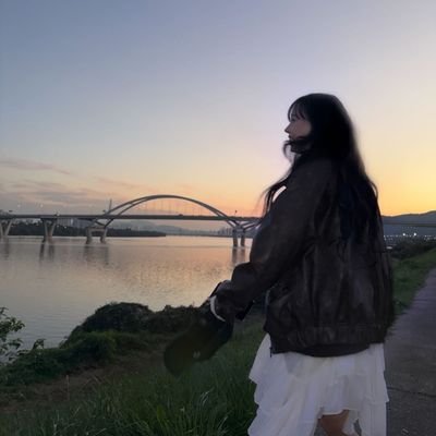 blvuesky_'s profile picture. this is #C_a user with thousand biases