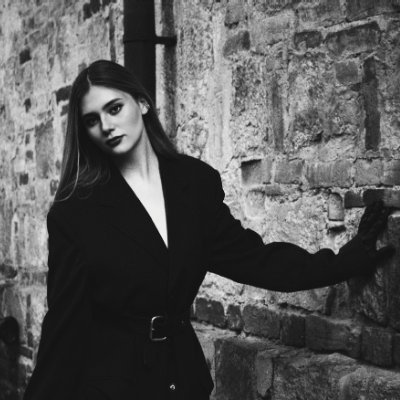 monacurrea's profile picture. ♀️