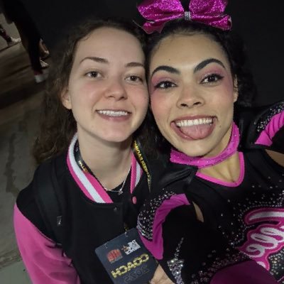 LeticiaCoeIho's profile picture. in love with @llariqueirox 🦋💙