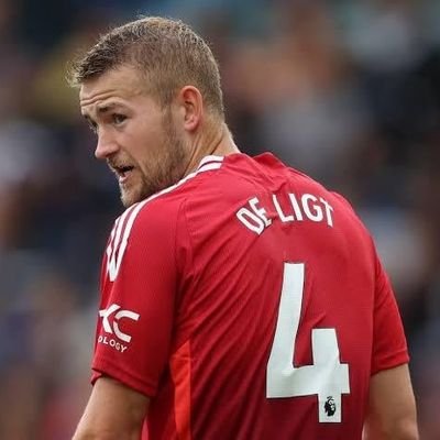 angelaxdxdxd1's profile picture. Manchester United.
My favorite WWE star right now: IYO SKY, Genius of the Sky.
(This is my only account)