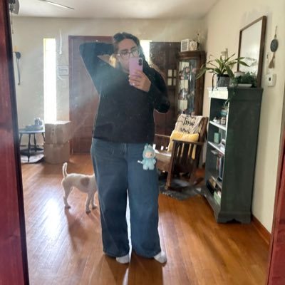 aveify7's profile picture. 