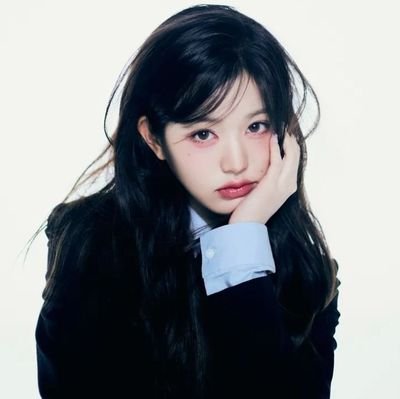 thrtve's profile picture. 𝑈𝑁𝑆𝑈𝐵𝑆𝑇𝐴𝑁𝑇𝐼𝐴𝐿 - She moves where starlight meets temptation, leaving only silence and a trace of her name; Isolde Luninova, 04s