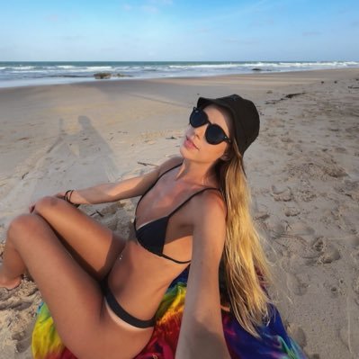 poxagiovanna's profile picture. 