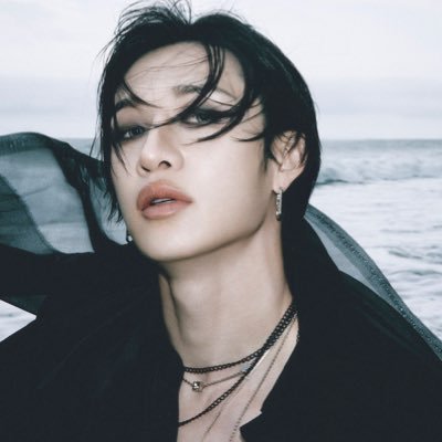 lknow_yoocb97's profile picture. #Twice / #StrayKids | stayonce stan & #정연 , #방찬 collector (slow) . | GOM + 100 feedback's positivos