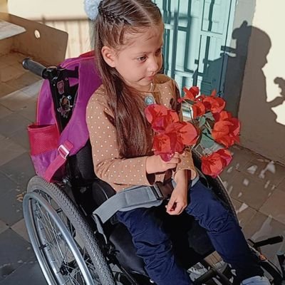 SulaySara7378's profile picture. Espina Bifida, mielomeningocele, Arnold Chiari ll, pie equino, hidrocefalia