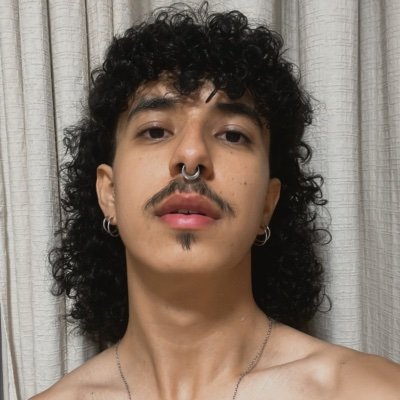 henriquepitt_'s profile picture. 