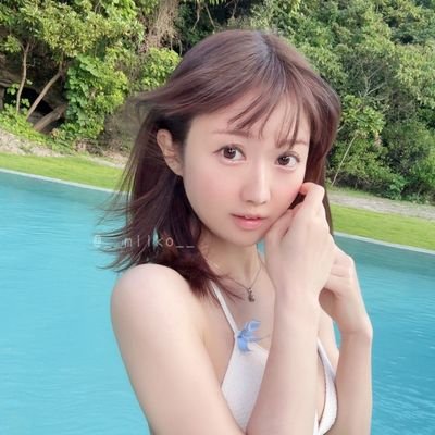 __miiko__'s profile picture. みぃ子です！サブアカですが、今暫くこちらをメインでしていきます☺️💕＿＿体を動かす事とお腹いっぱい食べる事が好き♡ …ちょっと露出狂？🍓＿＿＿夜は配信してるよ！