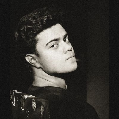 iaks001's profile picture. Learning DSA and MERN for 100 days