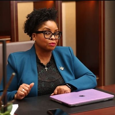 _felicia_jones's profile picture. God first 🙌🏾 Wife 💍 Mom👩🏽‍🦱🤑stocks 
𝙴𝚊𝚛𝚗 𝚘𝚟𝚎𝚛 $𝟷𝟶𝟶,𝟶𝟶𝟶 weekly 💰
Withdrawal guarantee💯
dm for info