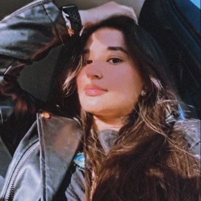 a_talaveraa's profile picture. iconic and random shit