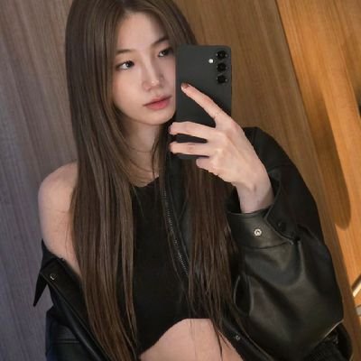 oliviasvt_0's profile picture. for joining giveaways 🍀.*•°