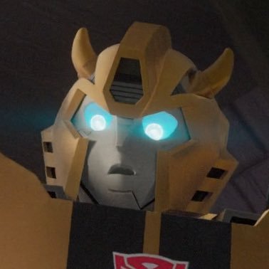 oooze_sharkz's profile picture. 18. queer. hispanic. usually drawing robots and aliens ☆ dni proshit, nsfw !!