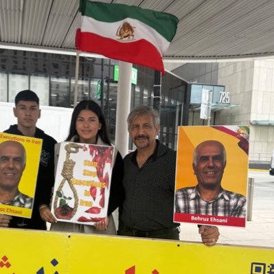 emma_azadi's profile picture. ما تا انقلاب می جنگیم✌🏽