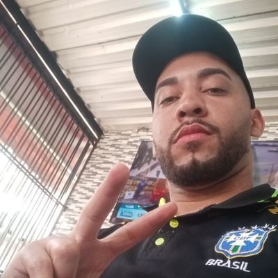 RFvo123's profile picture. 