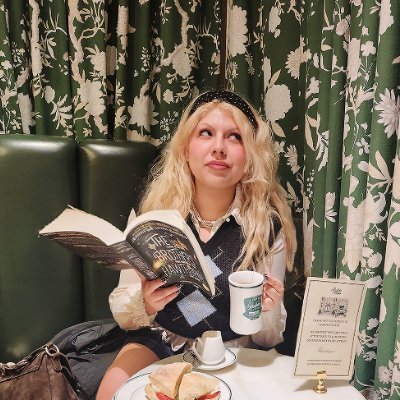 shaelynavalon's profile picture. Pop/Rock Singer and Songwriter. Author of Amorinthis. follow Jesus, not me.