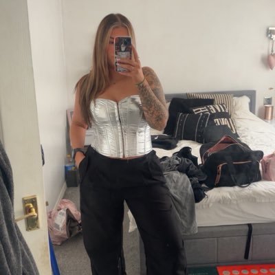 TaylorWinnettx's profile picture. rave till the grave