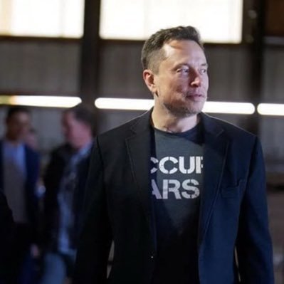 Xliex34's profile picture. 