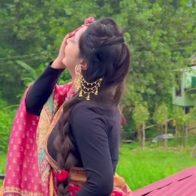 simmy330056's profile picture. Influencer