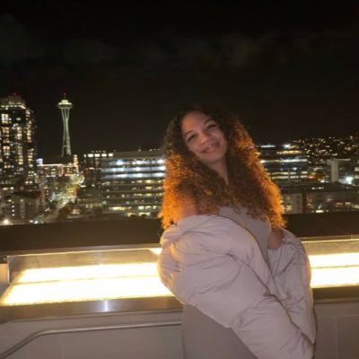 naynaaay_'s profile picture. probably reading