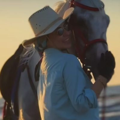 NajHuss86's profile picture. (وَضَعْ فَخْرَكَ، وَاحْطُطْ كِبْرَكَ، وَاذكُرْ قَبْرَكَ، فَإِنَّ عَلَيْهِ مَمَرَّكَ، وَكَمَا تَدِينُ تُدَانُ)