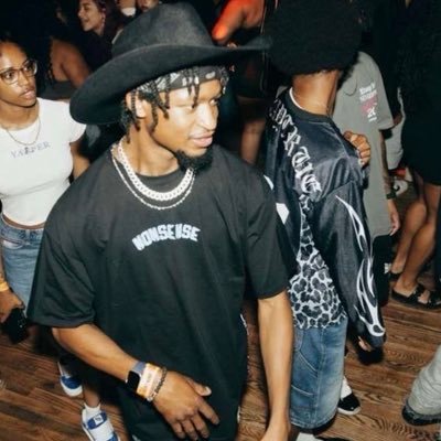 BossageBoii's profile picture. Aspiring YouTube/Streamer😄 KingRese🤴🏽 God First🙏🏽