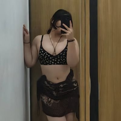 beg4aisha's profile picture. 19 ✩ your fav brat ✩ ༄ Indian goddess ♡ always spoiled ♡