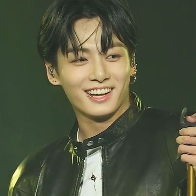Jungkook57576's profile picture. 팬 여러분 모두 사랑해요. 제 꿈과 커리어를 응원해 주셔서 정말 감사합니다. 신의 축복이 여러분 모두에게 있기를 ❤💞💕