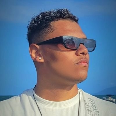 Aquino22__'s profile picture. 