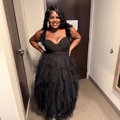 shesogeekd's profile picture. MOMIANA 👩🏾‍🍼👼🏾