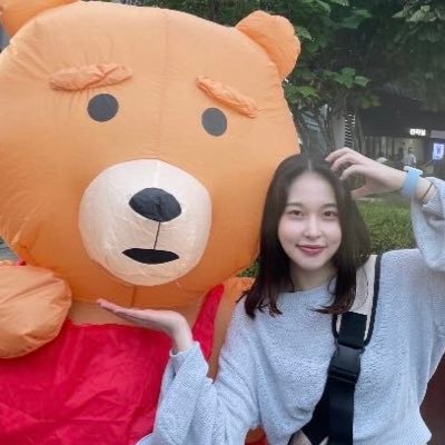 season_zip's profile picture. ⠀- 연극 포쉬🥂 𝟐𝟎𝟐𝟓.𝟏𝟎.𝟏𝟕~𝟐𝟎𝟐𝟔.𝟎𝟏.𝟏𝟏