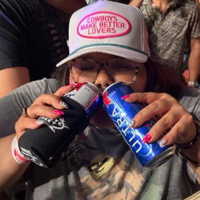 EnissaOlmeda's profile picture. I’m just here trying to live my Best Life 👏🏼
