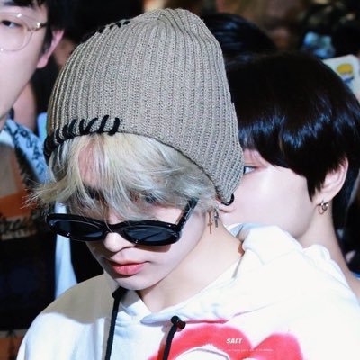 b2styb2sty's profile picture. 