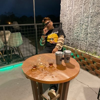 SedikitBerkumis's profile picture. Udah Gitu Aja!!!