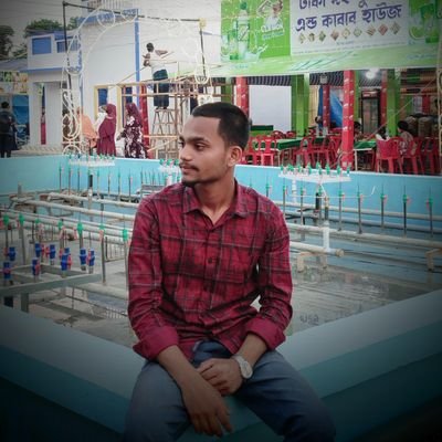 muhammad97570's profile picture. Dear Allah I'm lost, I'm confused, I'm afraid, I'm tired, broken, Plz bring your peace to my pain🤍😔