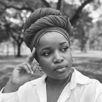 tola_nee's profile picture. Law||Insurance||MUFC