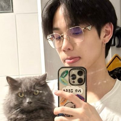 kittymormor's profile picture. #rvเอมี่ ~ my babii⋆౨ৎ˚⟡˖ #SurfJava #SeaKeen #MarkOhm #PondPhuwin #ChokunAston #JimmyOhm ” 🐰 — waiting #RoommateChaos 🌟