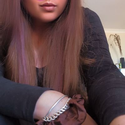 SezzyWezzyWorld's profile picture. one who gives themselves peace gives themselves a fresh start everyday.