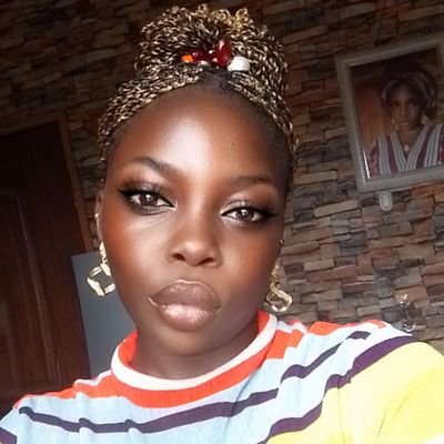 Idesirecrown's profile picture. We sell lovely thrifts 🥰
Dm to order
Payment validates order🙂
Thank you for shopping with us 🤗