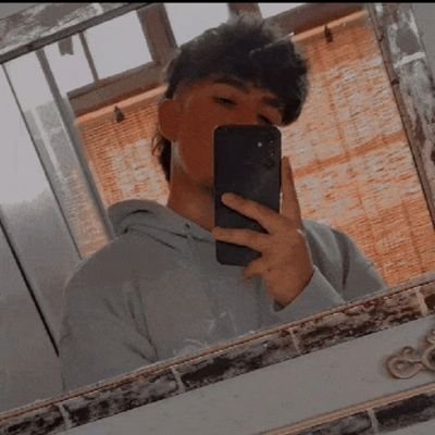Sr_Lightt's profile picture. 24 | Ing. en Auto. y Ctrl. Industrial👷‍♂️ | Roleo de vez en cuando...