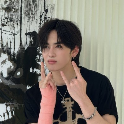 __purplecloudv2's profile picture. ↳- #perthsanta -༉‧₊˚✧ ⇗ 🖤🤍 ⇖ (สำรอง)  แอคหลัก @___purplecloud ไอ๊เมฆ1