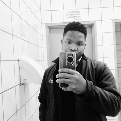 VusiiMonare's profile picture. The Sea Robbers, Ezimnyama Ngenkani
@orlandopirates 
@Mancity