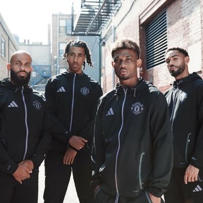 Feisal16149276's profile picture. 🇰🇪

Cristiano Ronaldo =🐐