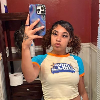 MollyFlowebho's profile picture. Fun 🤩