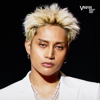 vanezzaxxxx's profile picture. We accept the love we think we deserve.