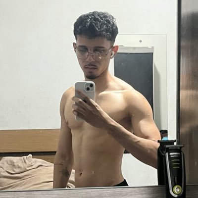 alissonbacke's profile picture. oi faço geografia e sou fã do kendrick