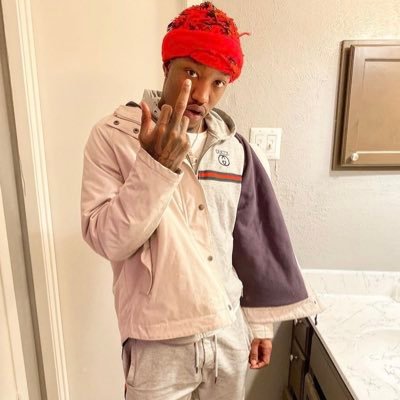 RIP2Luv's profile picture. I use to show love now I’m grimey💔👿  LONGLIVE CURRY LONG LIVE KEN ☔️