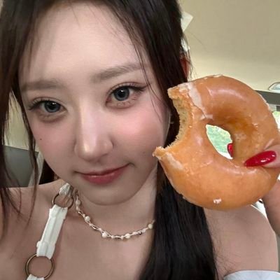 enchantminty's profile picture. ɢɪʀʟ ɢʀᴏᴜᴘ ᴇɴᴛʜᴜꜱɪᴀꜱᴛ 𖹭