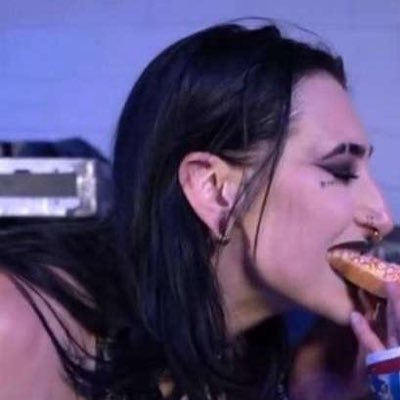 livlocket's profile picture. 16 | wwe, tennis, hockey fan| dc, horror, Star Wars fan| IFB | Blake’s real gf | @GayForYeet |
